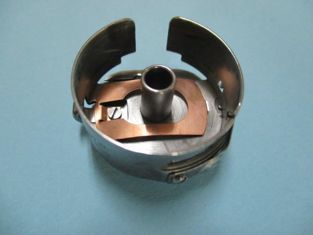 じゅん　お取り置き Isuzu NPR71 Gear Box Mounting (Big) 8-94483-149, 8-97107-795